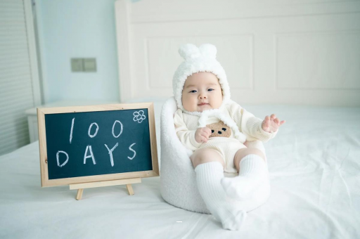 果洛七个月宝宝伸舌头