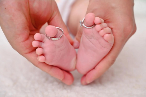 果洛怀孕肚子一边高一边低 果洛怀孕肚子一边高一边低